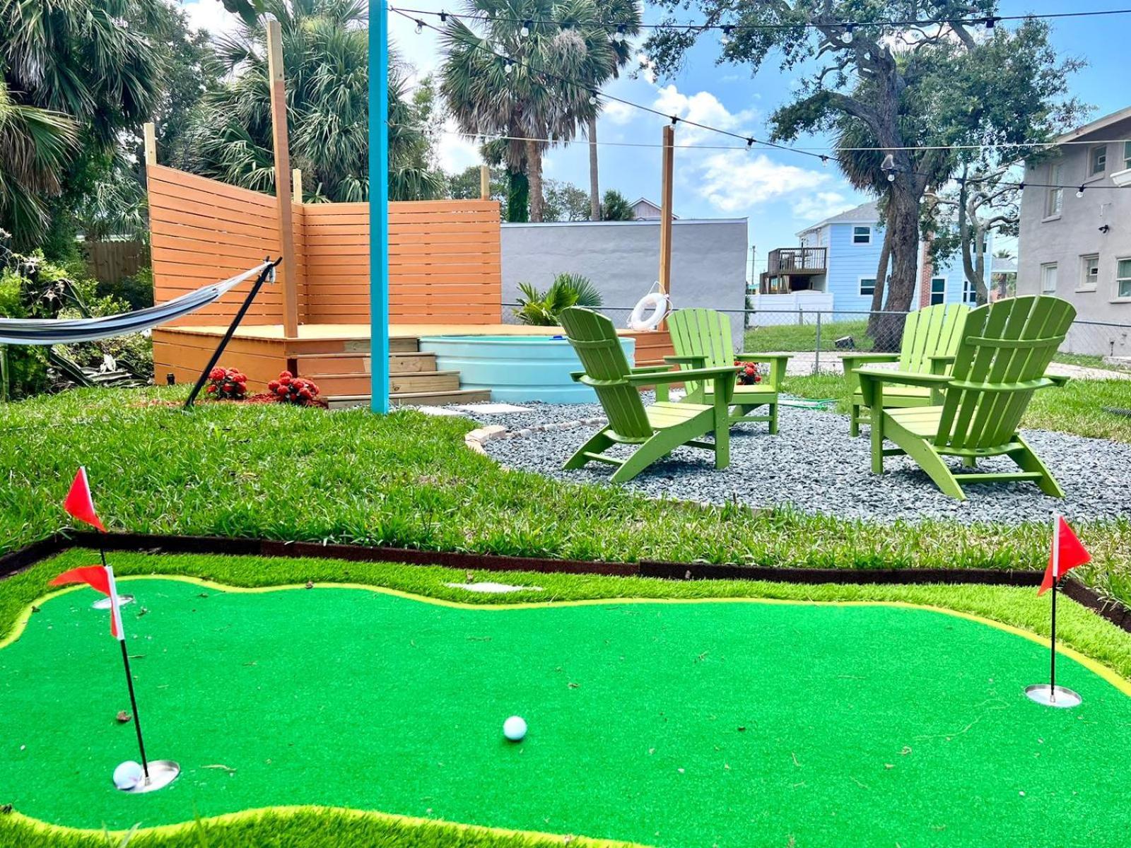 Cowboy Pool Mini Golf Beach Ocean Center Villa Daytona Beach Exterior photo